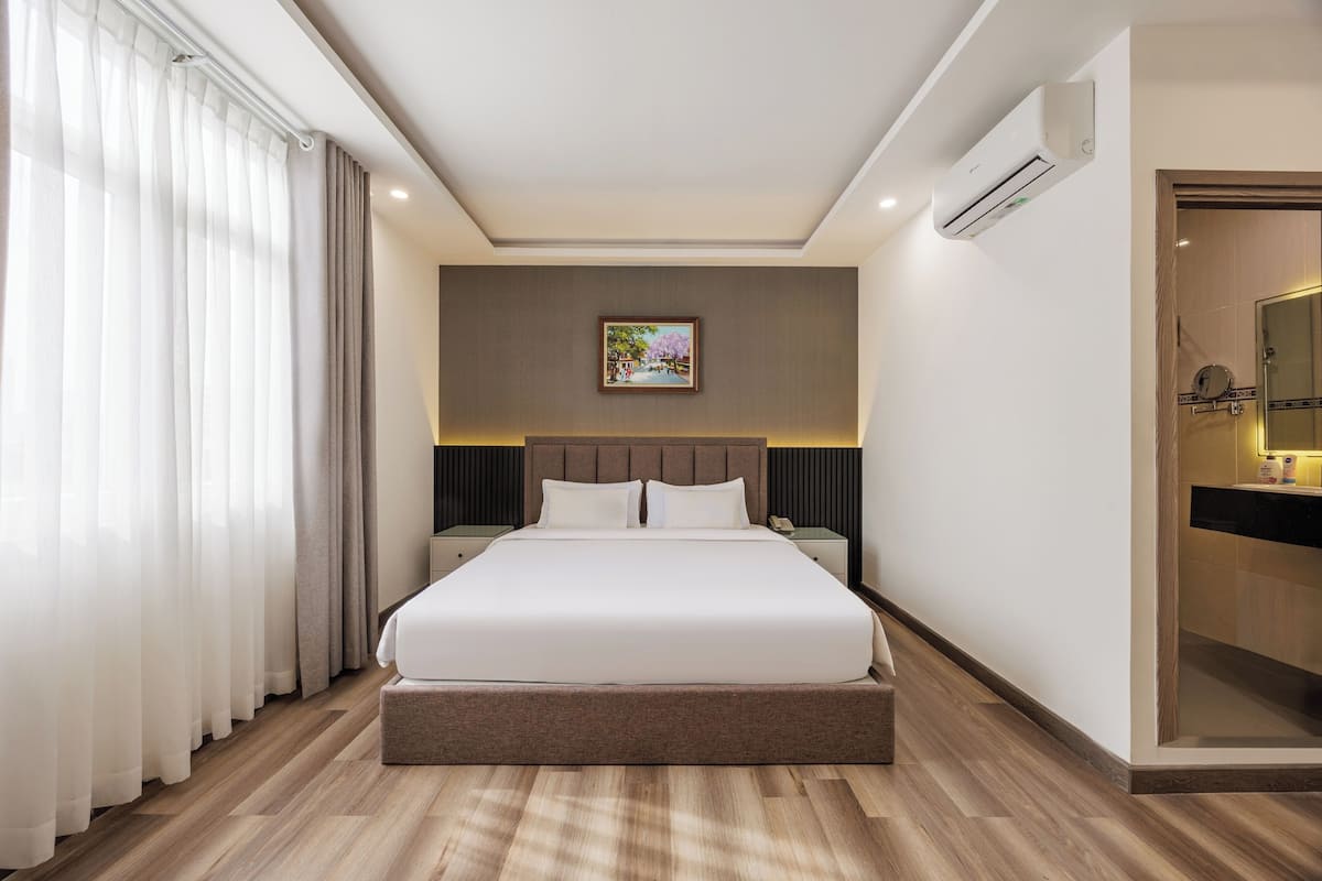 Deluxe Suite Double | Minibar y caja de seguridad en la habitación