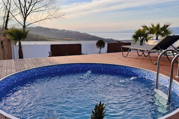 Deluxe Tiny Home Lake View | Pemandangan tasik