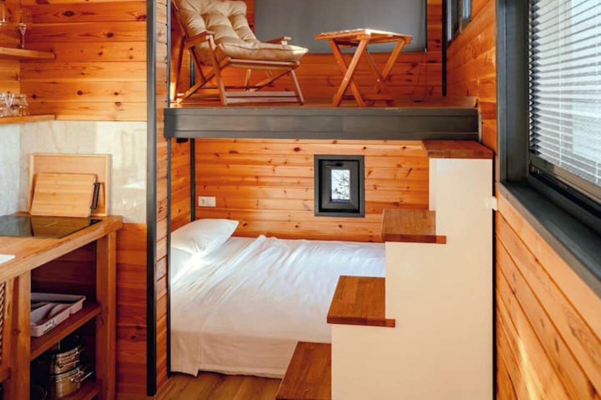 Minibar, escritorio, wifi gratis y decoración individual