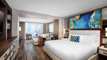 Desk, iron/ironing board, WiFi, bed sheets