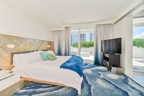 1 bedroom, desk, iron/ironing board, WiFi