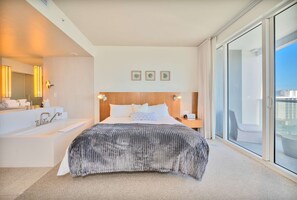 1 bedroom, desk, iron/ironing board, WiFi