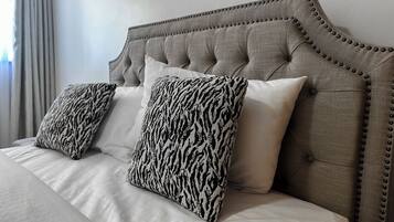 Deluxe Villa, Garden View | Desk, laptop workspace, blackout drapes, iron/ironing board