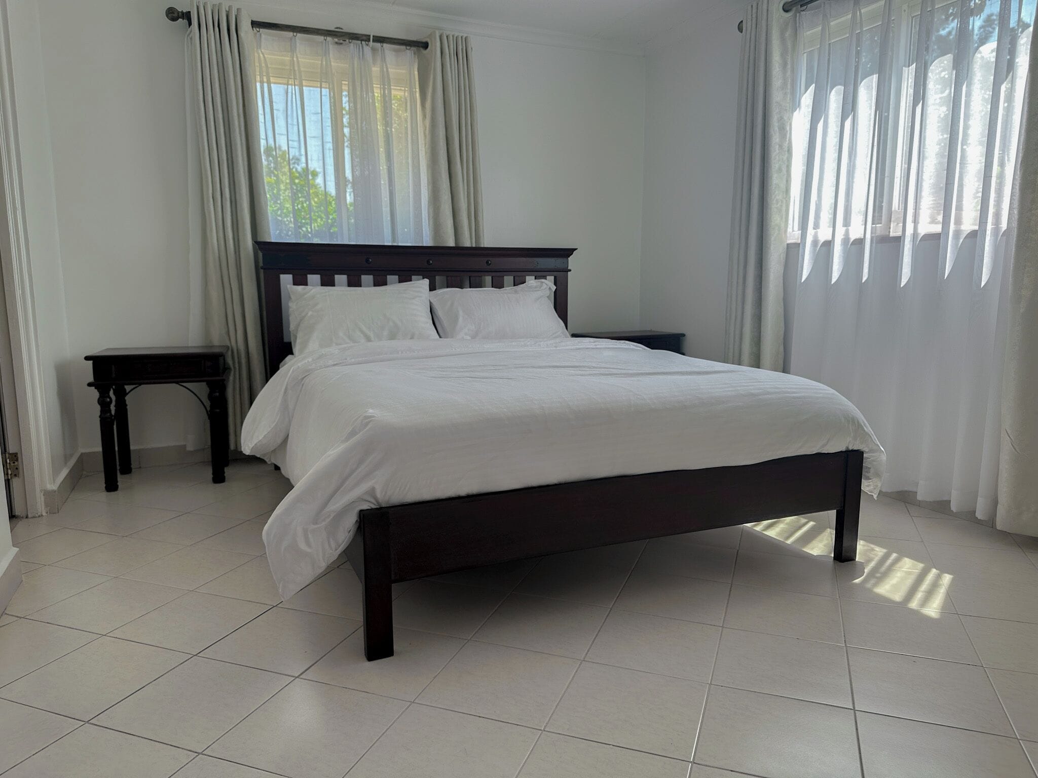 Villa Deluxe, vistas al jardín | Escritorio, espacio para trabajar con un portátil, cortinas opacas