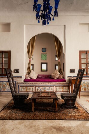 Luxury Suite | Living area