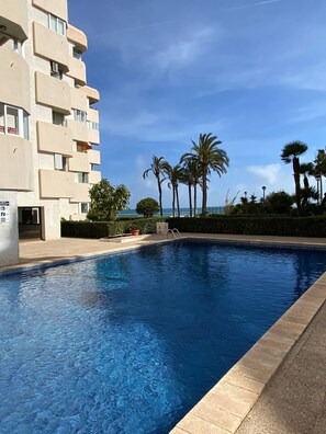 Piscine couverte, piscine extérieure