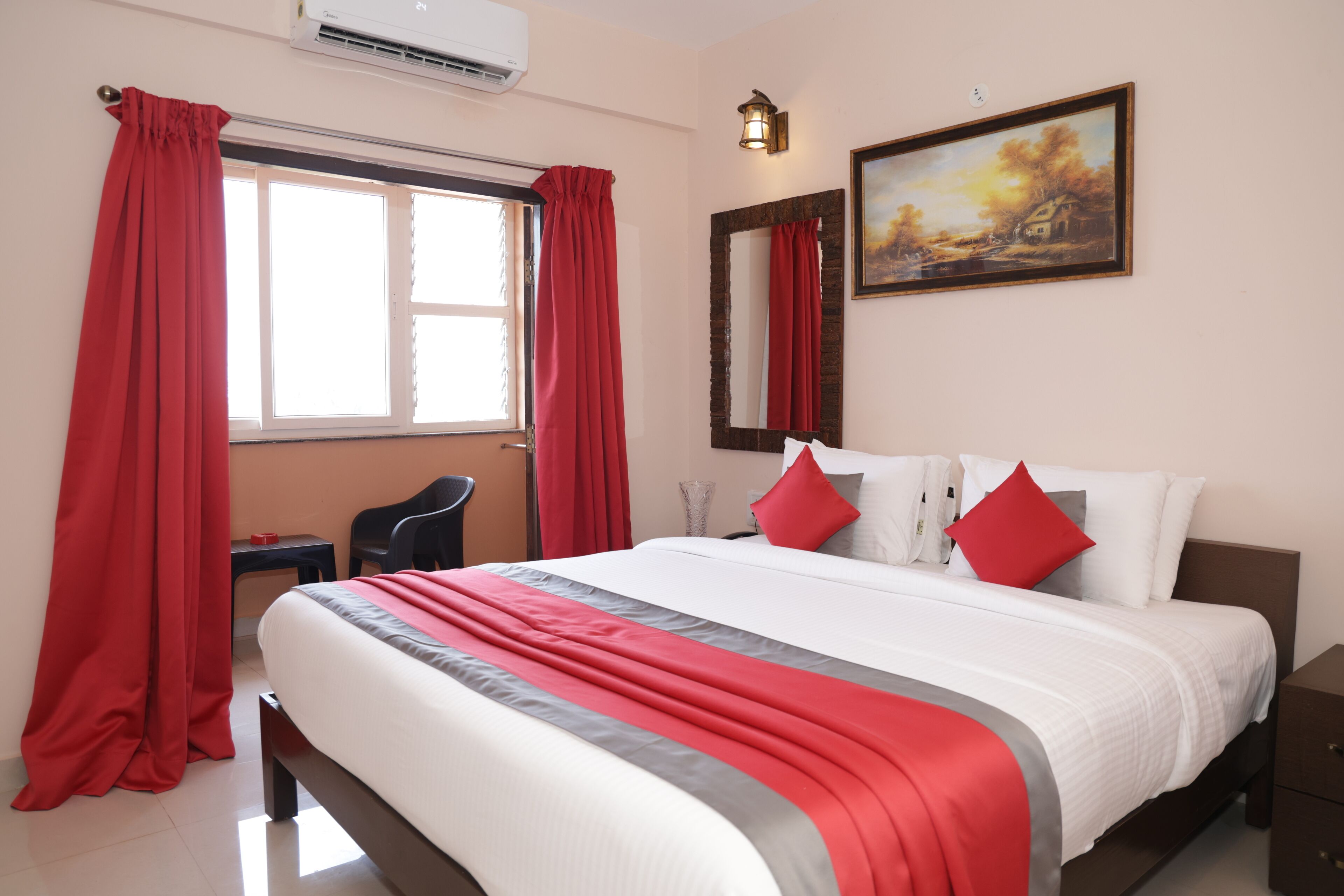 高級寝具、セーフティボックス (室内)、防音設備、アイロン / アイロン台