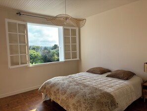 7 chambres, fer et planche à repasser, Wi-Fi