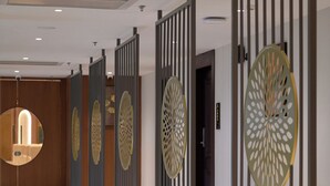 Luokittelematon kuva, 4 kautta 68, painike