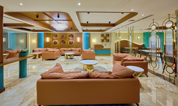 Bar-salon dans le hall