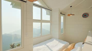 Premium Room | Egyptian cotton sheets, premium bedding, down comforters