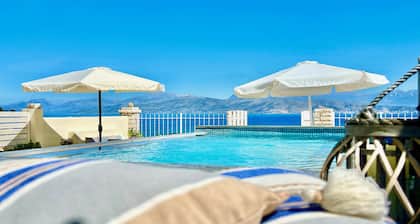 Beach House Christina with private heated pool