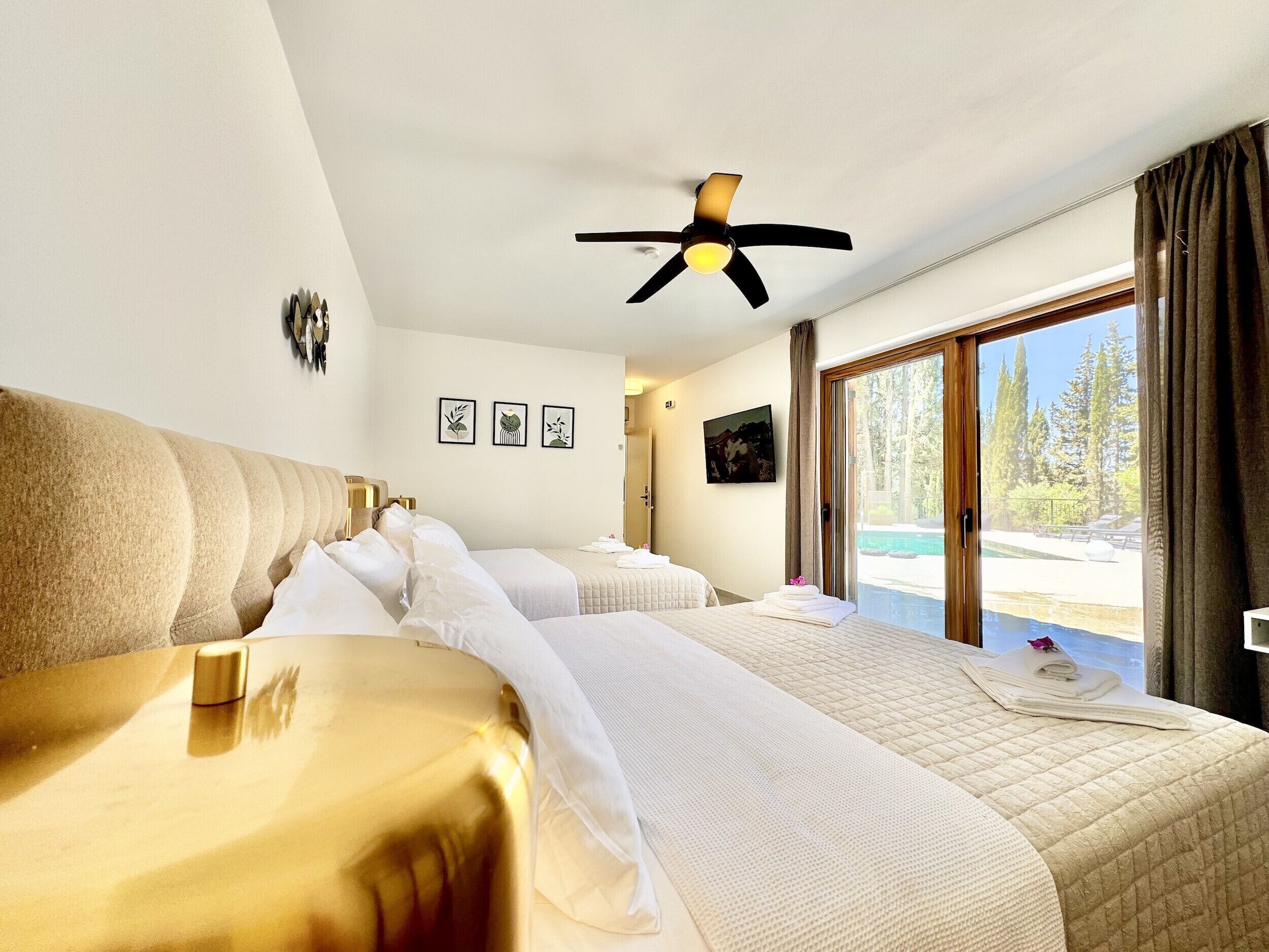 3 habitaciones, tabla de planchar con plancha y wifi gratis 