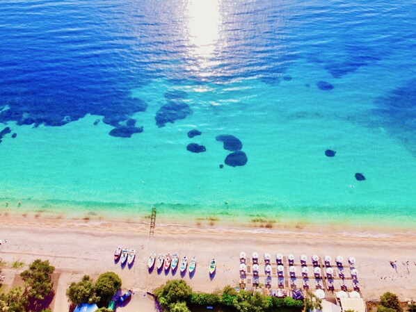 Una playa cerca
