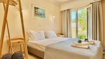 6 bedrooms, in-room safe, iron/ironing board, travel crib