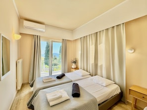 6 bedrooms, in-room safe, iron/ironing board, travel cot