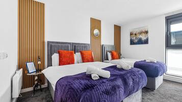 Apartment | 2 bedrooms, iron/ironing board, free WiFi, bed sheets