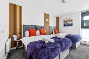 Apartment | 2 bedrooms, iron/ironing board, free WiFi, bed sheets