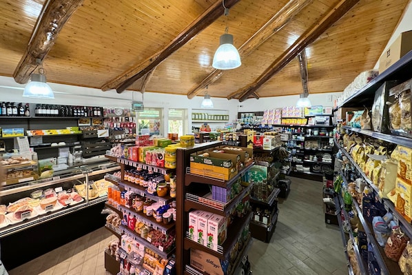 Gift shop
