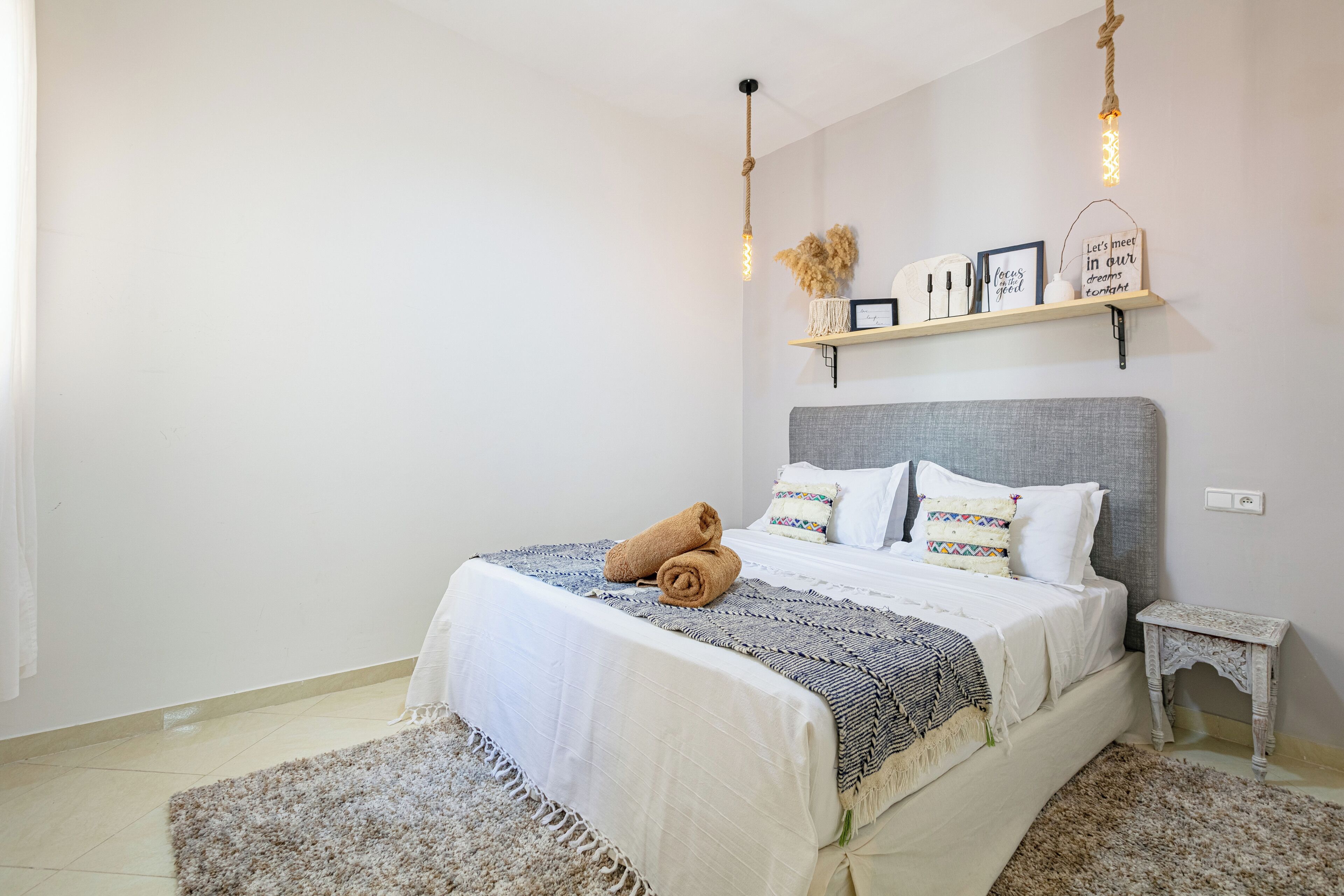 2 dormitorios, tabla de planchar con plancha, wifi