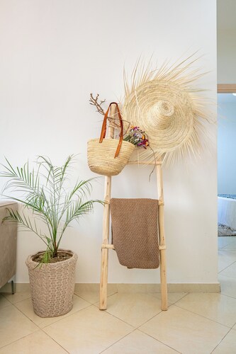 Modern corporate apartment with 2 bedrooms and WiFi, AC in gorgeous Marrakech