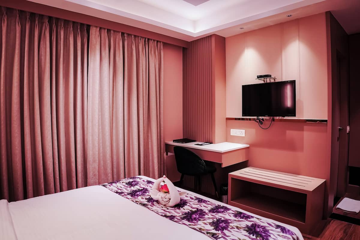 Deluxe Room | Living area