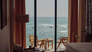 Quarto casal, banheira | Cofres nos quartos, cortinas blackout, Wi-Fi de cortesia, roupa de cama