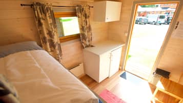 Basic Cabin (Type A) | 1 bedroom, free WiFi
