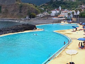 House | Pool - Holiday Home in Porto da Cruz With Garden (Machico)