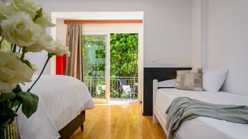 Standard Triple Room | Soundproofing, free WiFi