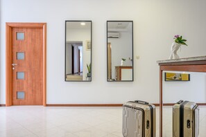 Reception - Yellow house with private parking (Split)