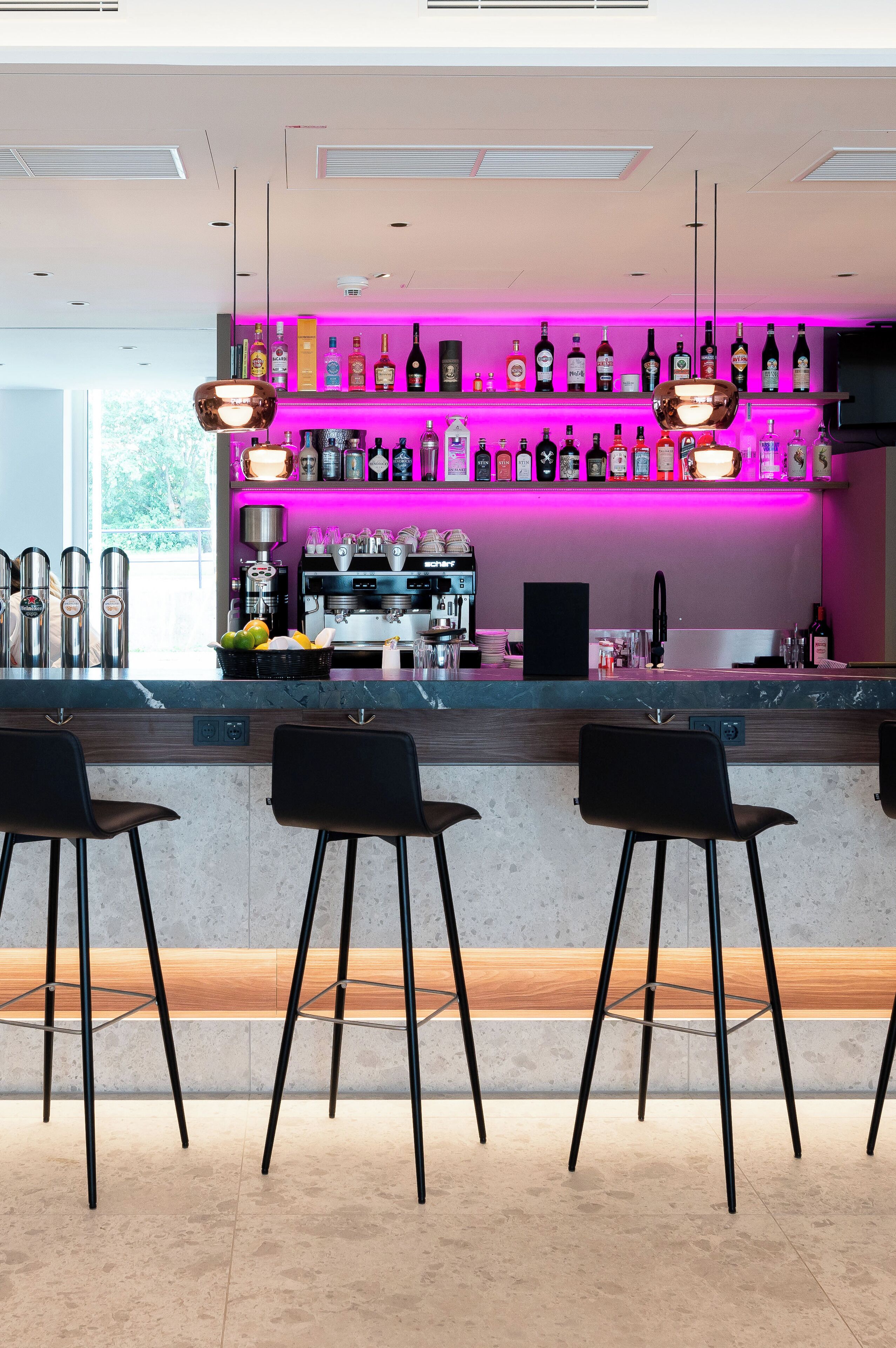 Bar (in der Unterkunft)
