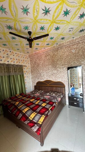 Luxury Double Room, City View | Free WiFi, bed sheets - Goroomgo Maheshwari & Banquet Hall Tehri (Tehri)