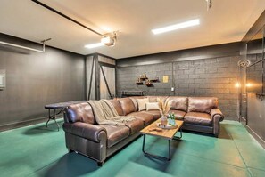 TV, stereo, offices