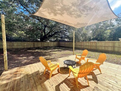 Minutes from Park Circle & Downtown Charleston | Cozy Stay