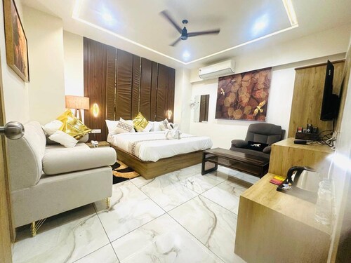 Hotel Kings Residency