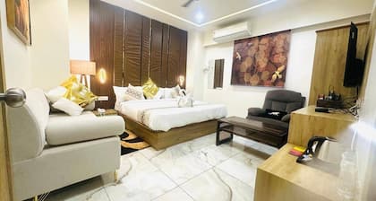 Hotel Kings Residency
