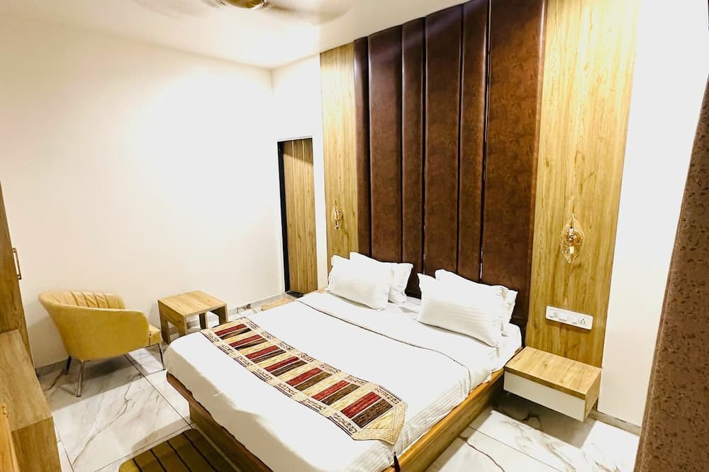 Hotel Kings Residency