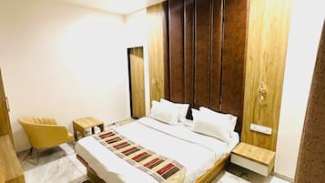 Deluxe Double Room | Free WiFi