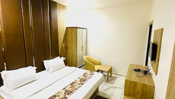 Deluxe Double Room | Free WiFi