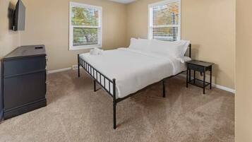 6 bedrooms, iron/ironing board, WiFi, bed sheets