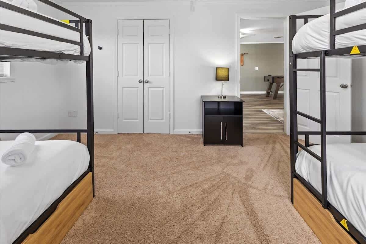 6 chambres, fer et planche à repasser, Wi-Fi, literie fournie
