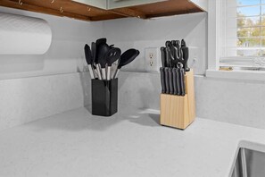 Interior - 6BR Family Home by Grand Park (Westfield)