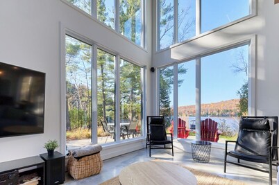 Chalet du Barrage Lakefront & Private Dock