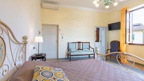 Double or Twin Room - risorgimentosquare (Rome)