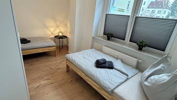 2 Schlafzimmer, Schreibtisch, kostenloses WLAN, Bettwäsche