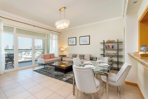 Deluxe Apartment, 2 Bedrooms, Sea View | Living area