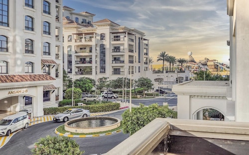 Cozy Golfside Studio