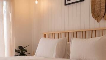 2 bedrooms, iron/ironing board, free WiFi, bed sheets