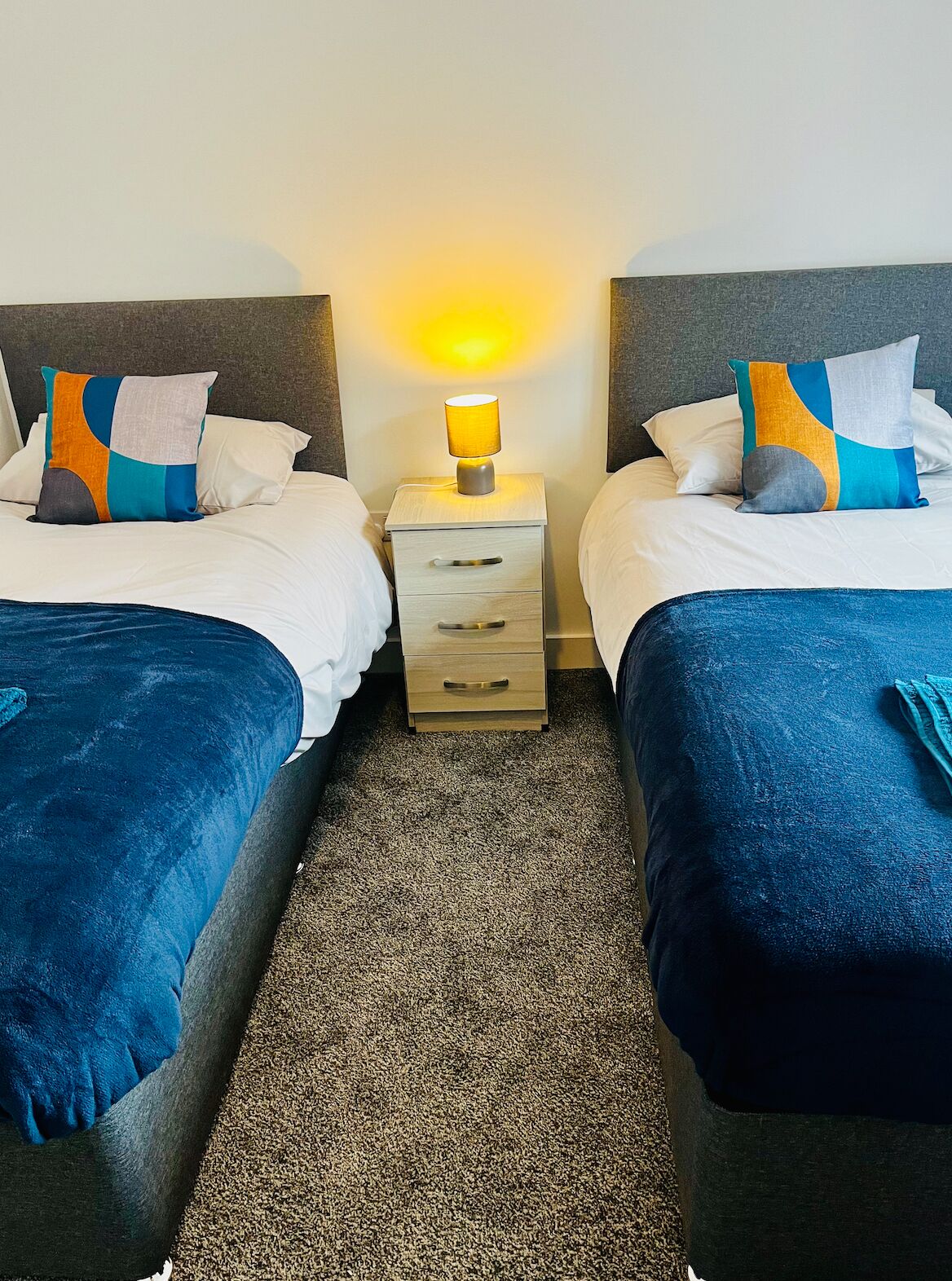 Apartment | 2 Schlafzimmer, Bügeleisen/Bügelbrett, kostenloses WLAN, Bettwäsche